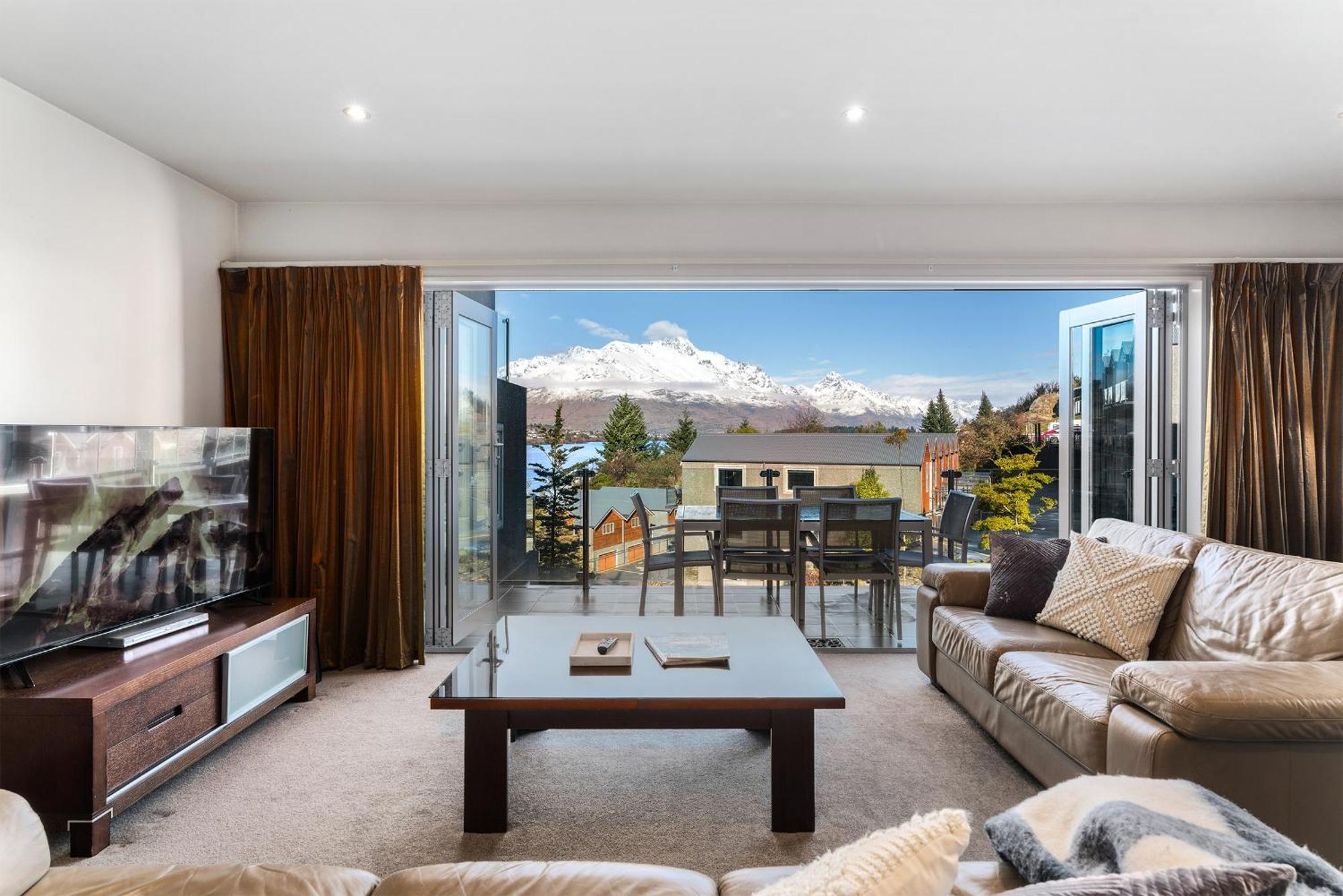 Lakefront Living - 4 Bedrm Apartment Alpine Vilage Queenstown Kültér fotó