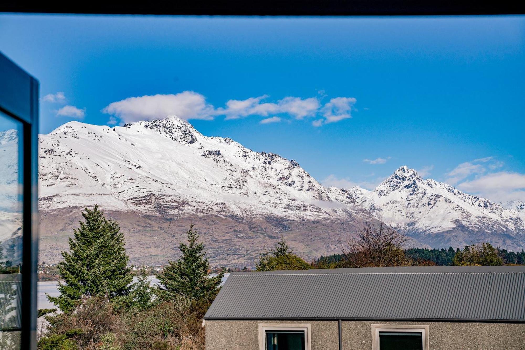 Lakefront Living - 4 Bedrm Apartment Alpine Vilage Queenstown Kültér fotó
